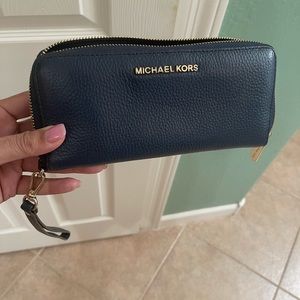 Michael Kors Jet Set Travel Wallet